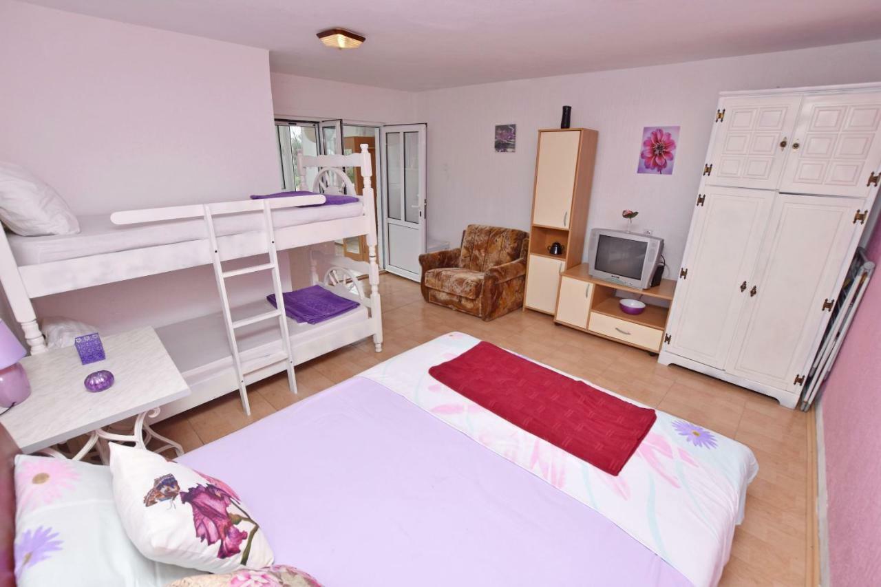 Apartments Siljak Petrovac 外观 照片