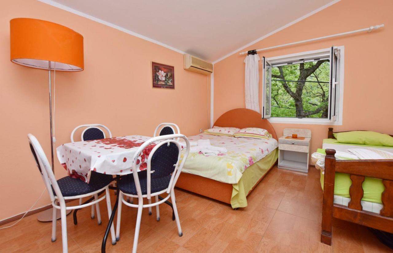 Apartments Siljak Petrovac 外观 照片